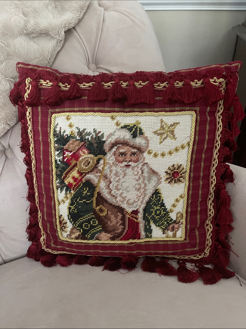 Holiday Santa Tassel Throw Pillow - Red